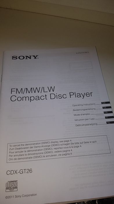 Vand radio de masina sony , 100 lei