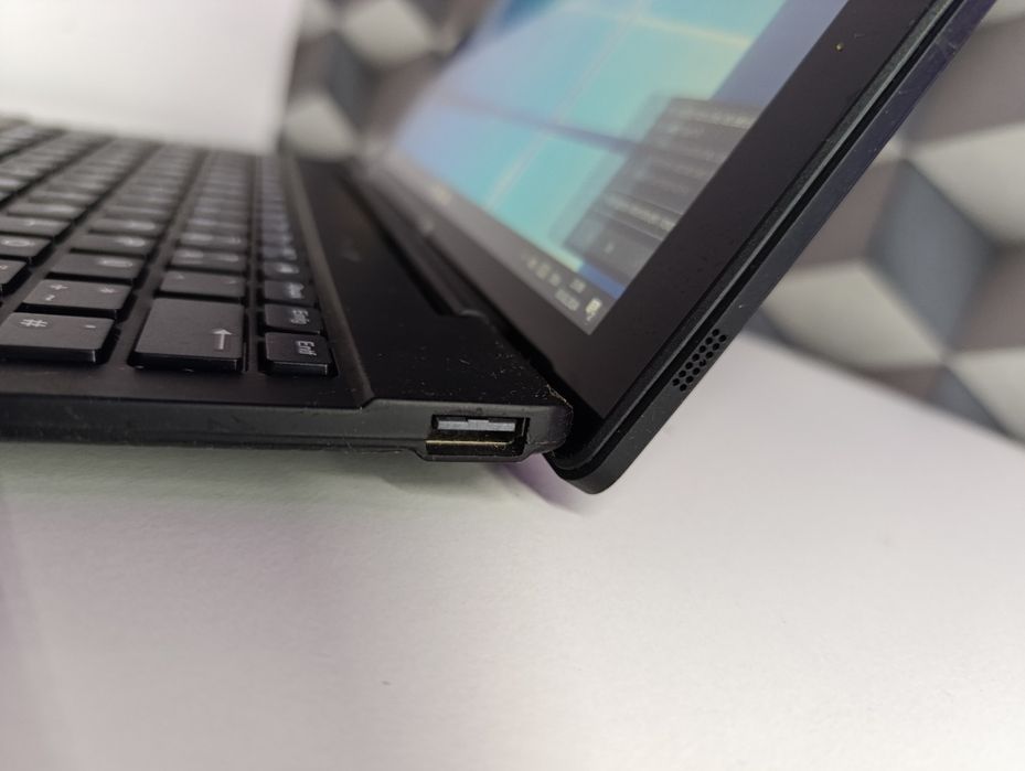 Tableta diagnoza auto trekstor germany model surftab 10 inch Intel