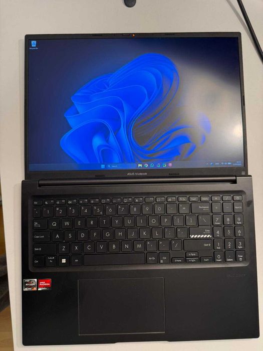 Laptop ASUS Vivobook 16