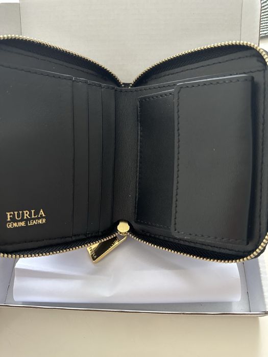 Дамски портмонета FURLA. Различни видове