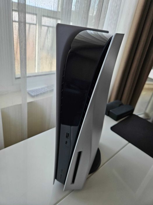 Playstation 5 в отлично състояние