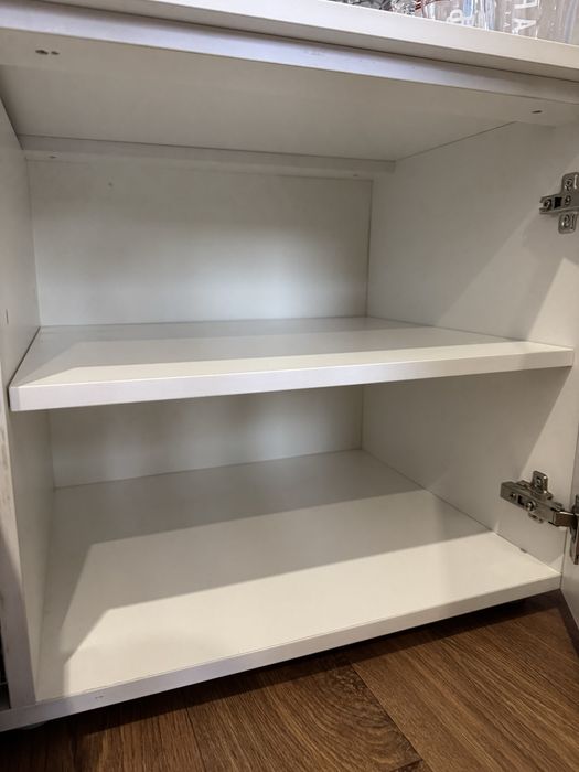 Продам тумбу под телевизор