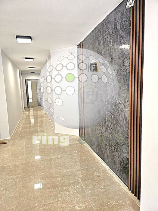 Продава се Тристаен апартамент в Пловдив, Център - 89 кв.м за 2023 €/кв.м - Снимка #1