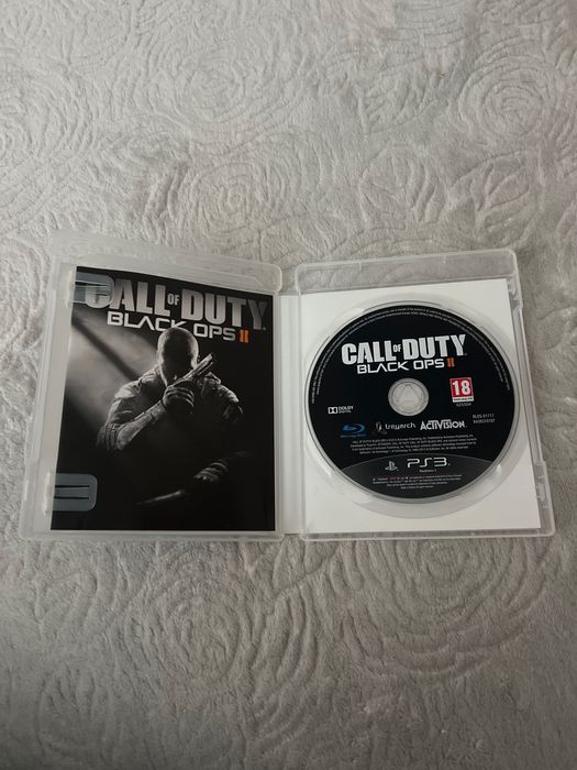 Дискове с видеоигри за PS4 и PS3