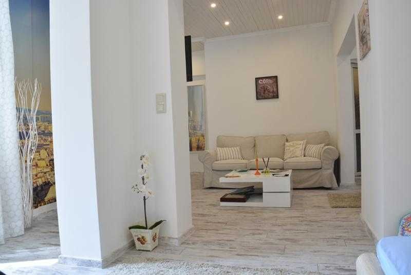 Дава се под наем Едностаен апартамент в София, Център - 50 кв.м за 750 € - Снимка #2