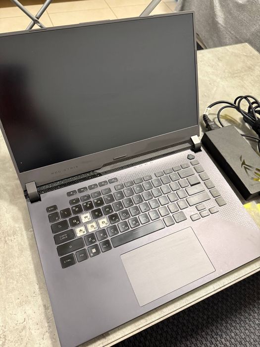 Продам ноутбук ASUS Rog Strix G15 G513