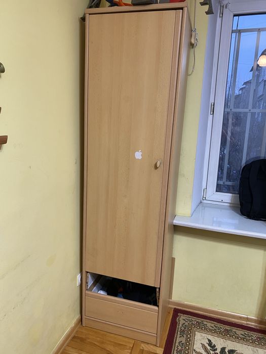 Продам 2  детских шкафа