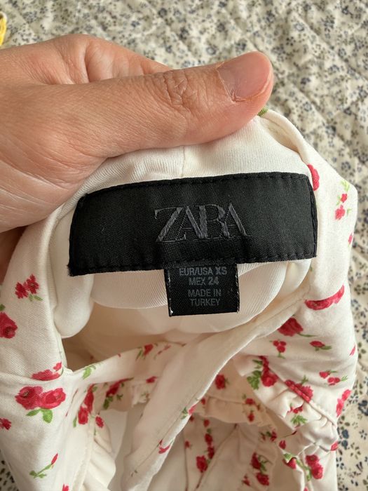Топ с ягоди Zara