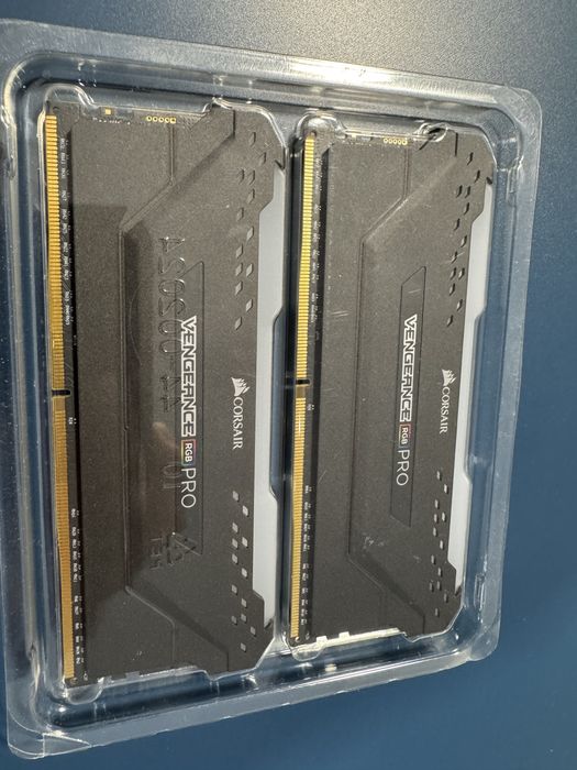 Memorie Corsair Vengeance RGB Pro – 32GB (2x16GB) DDR4 3600MHz CL18