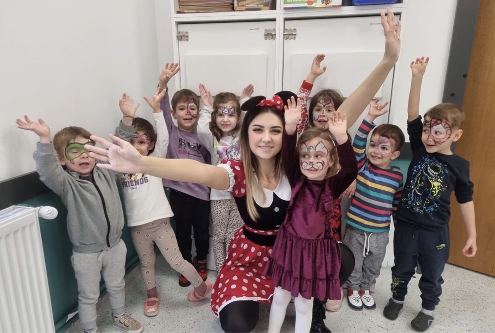 Animatori de copii , ursitoare botez , decorațiuni baloane