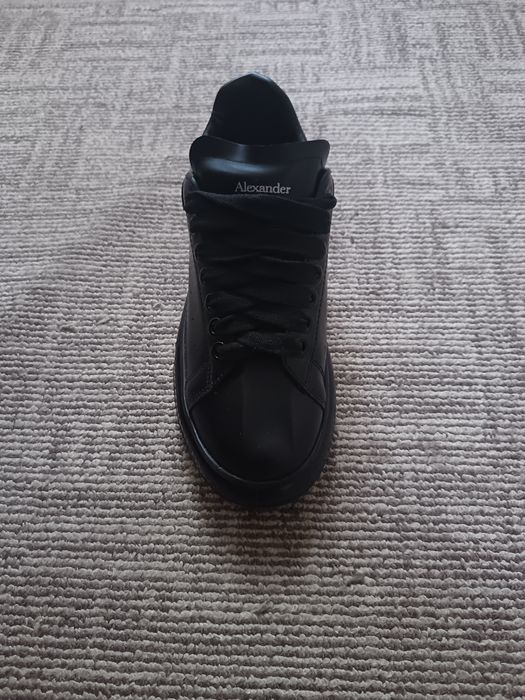 Vând adidasi alexander Mcqueen