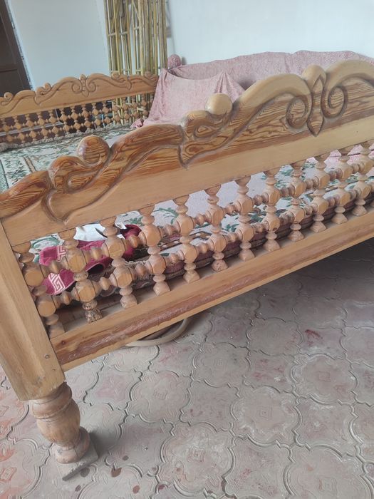 Садовый топчан из дерева