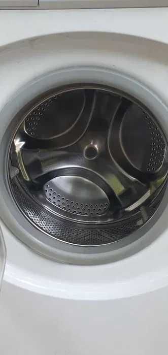 Стиральная машина Hotpoint-Ariston ARXL 85