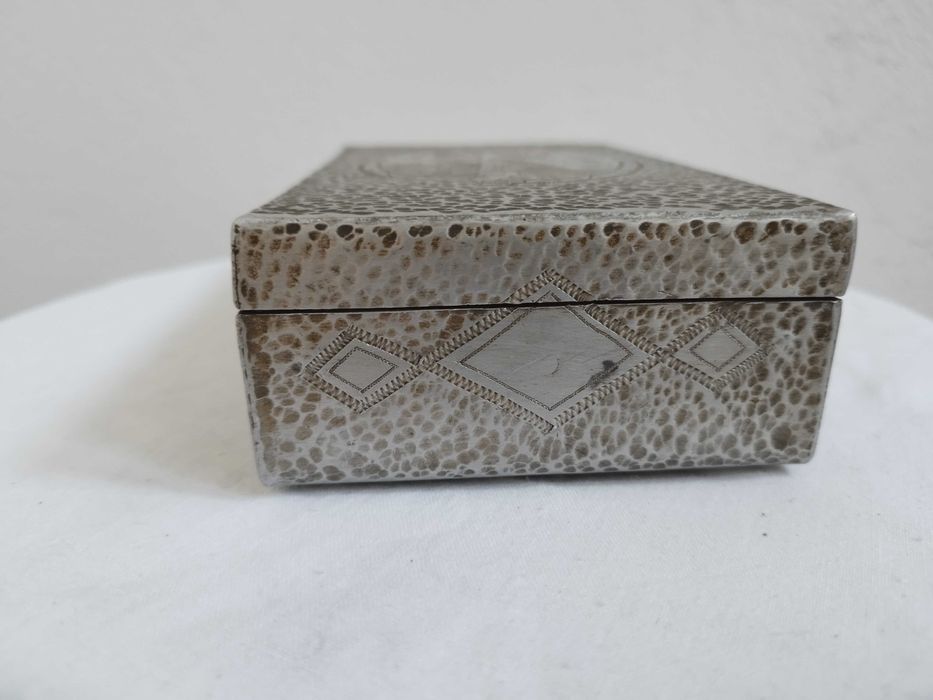 Кутия за бръснарски принадлежности №2583