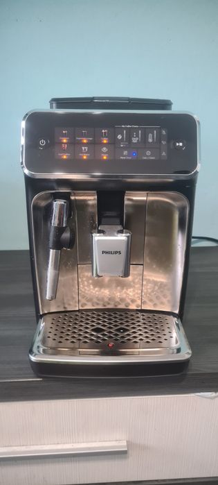 Espressor automat Philips EP3326/90 seria 3300