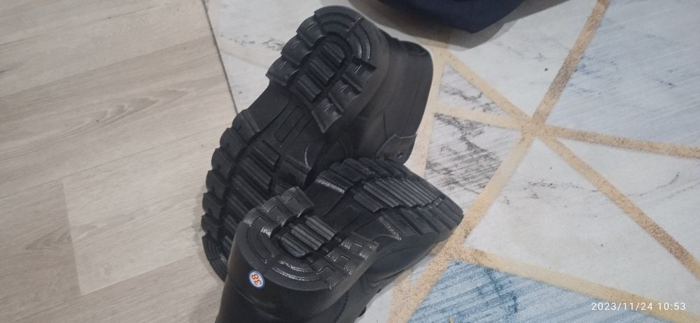 Продам новый зимний батинка