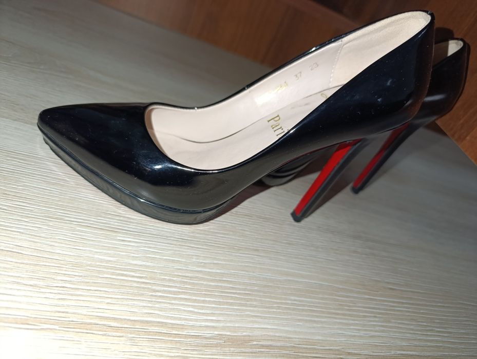 Женские туфли вечерние