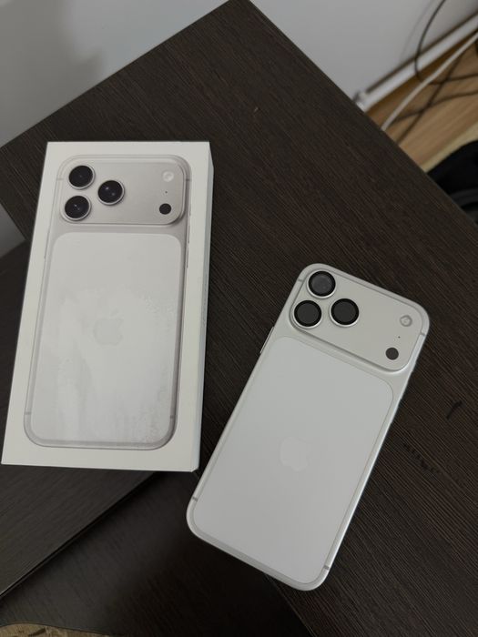 iPhone 17 pro max