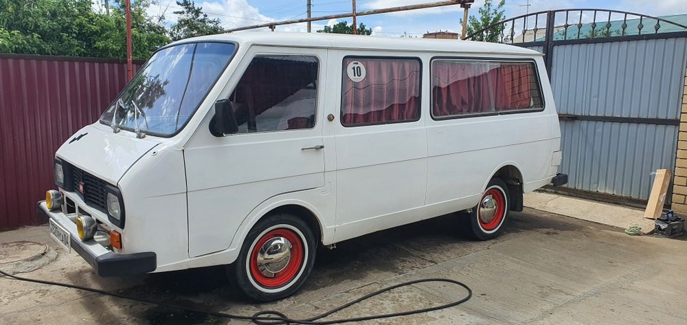 Продам авто РАФ 2203