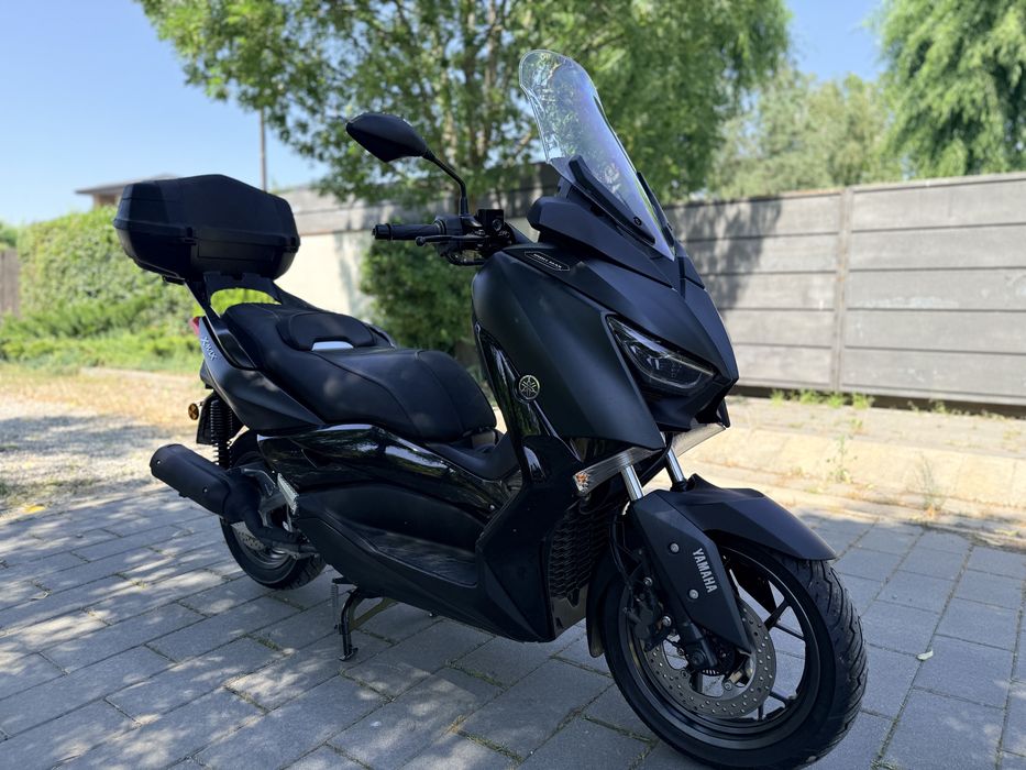 Yamaha xmax , yamaha ironmax, scuter 125cc, scuter conduci cu B