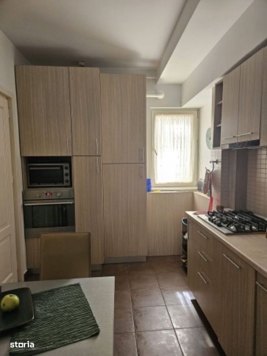 Apartament 4 camere, 126mp utili, zona Bucuresti Central, 500.000euro