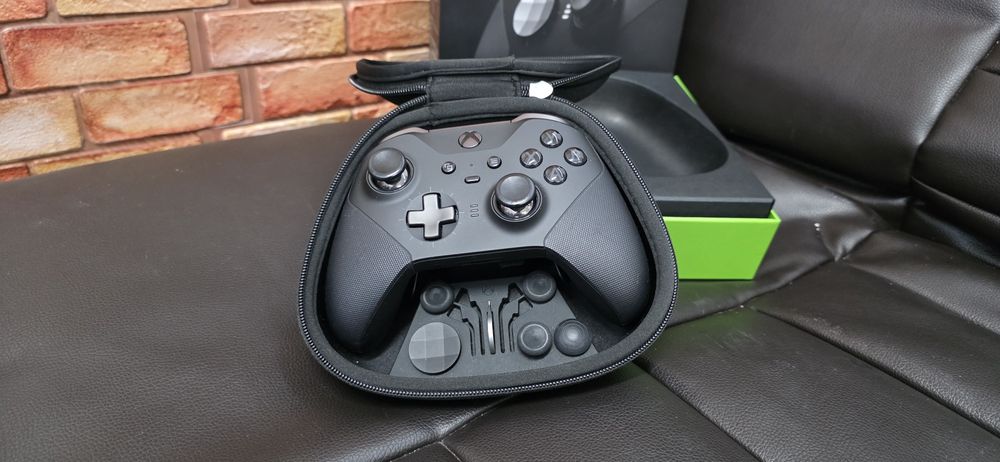 Xbox Elite Series 2 Controller Stare Excelenta, Toate Accesoriile,