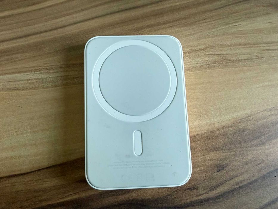 iPhone MagSafe батерия