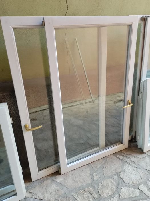 Geam termopan din lemn stratificat