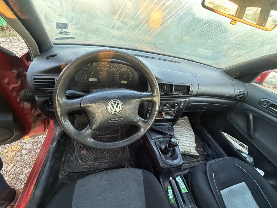 Фолксваген Пасат Б5 1.6 100 кс 1999г на части