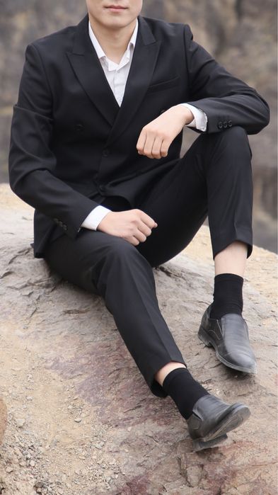 Черный костюм