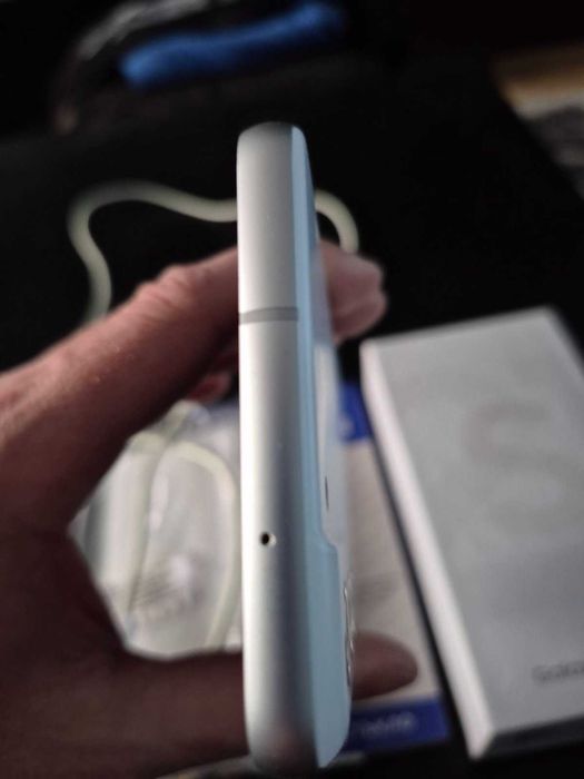 Samsung s21 FE продавам