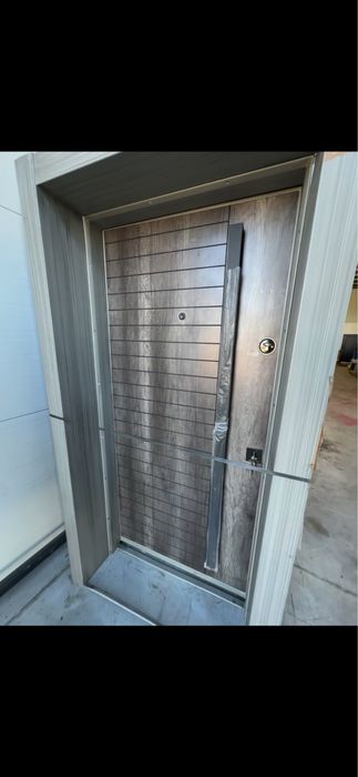 Екстериорна врата на Изгодна цена ! Лимитирани бройки