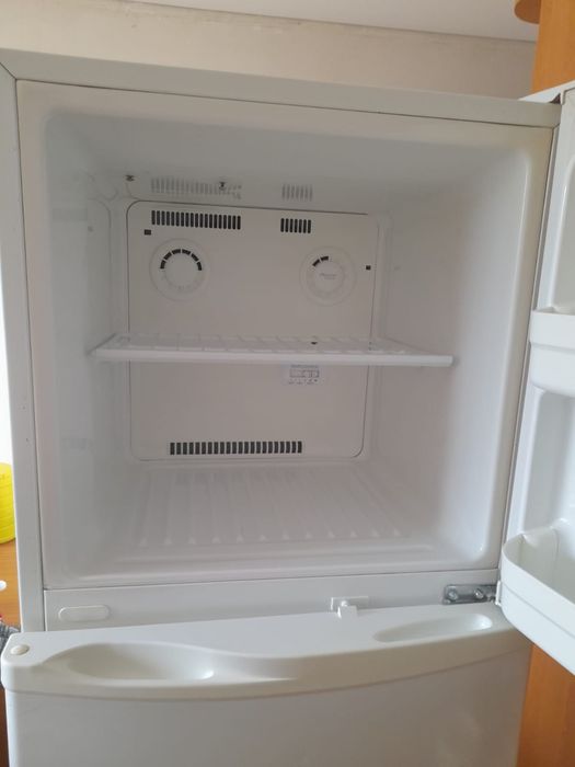 Продам холодильник LG