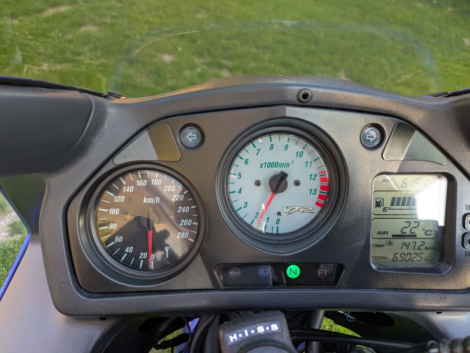 Honda Vfr 800 rc46 cu 3 cutii și accesorii