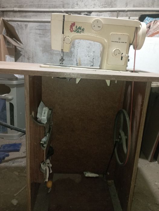 Тикув машинаси. Чайка 132м