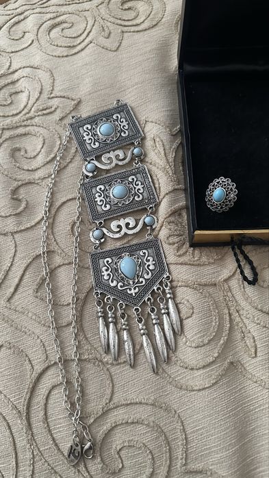 Набор украшений в национальном стиле