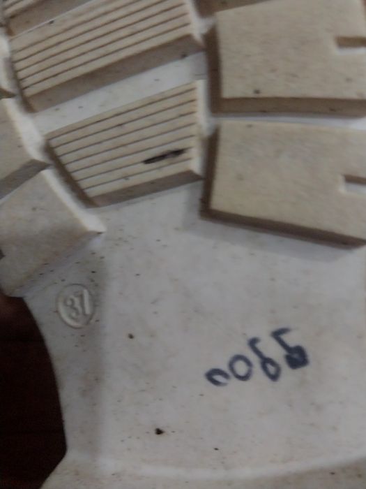 Продам зимние сапоги б.у