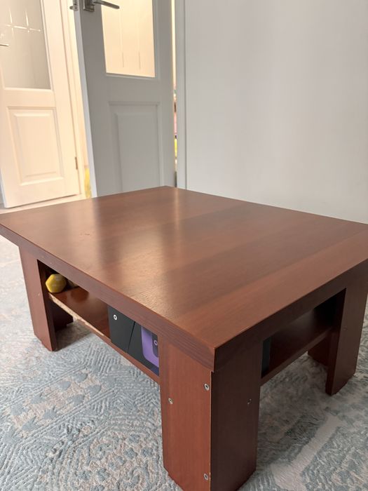 Продается журнальный столик из ЛДСП