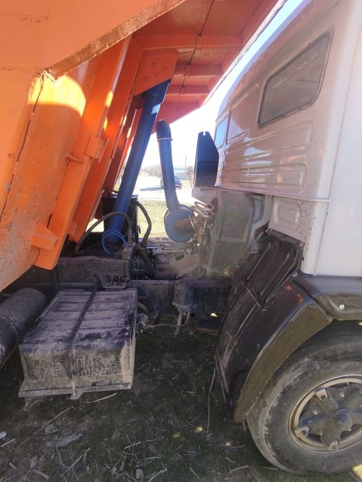 Камаз йуриб турган