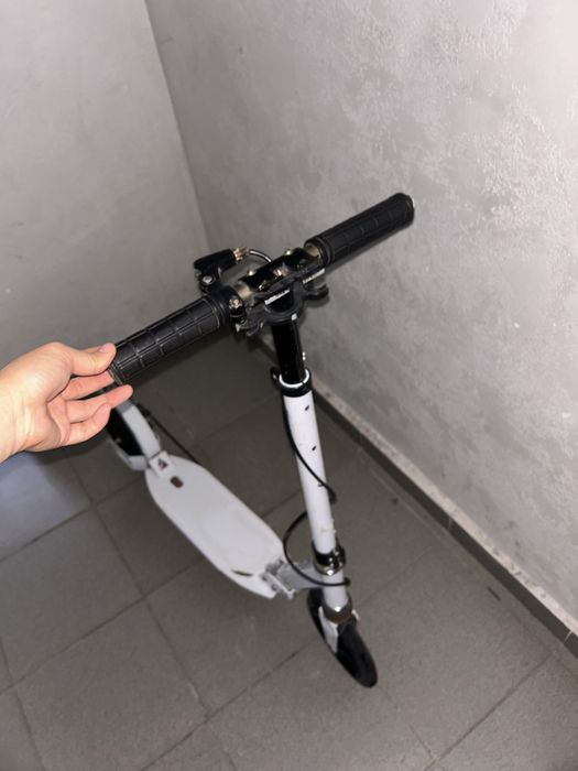 Продам самокат-скутер