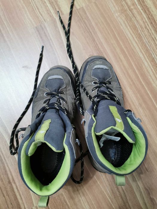 Bocanci Quechua, marimea 34