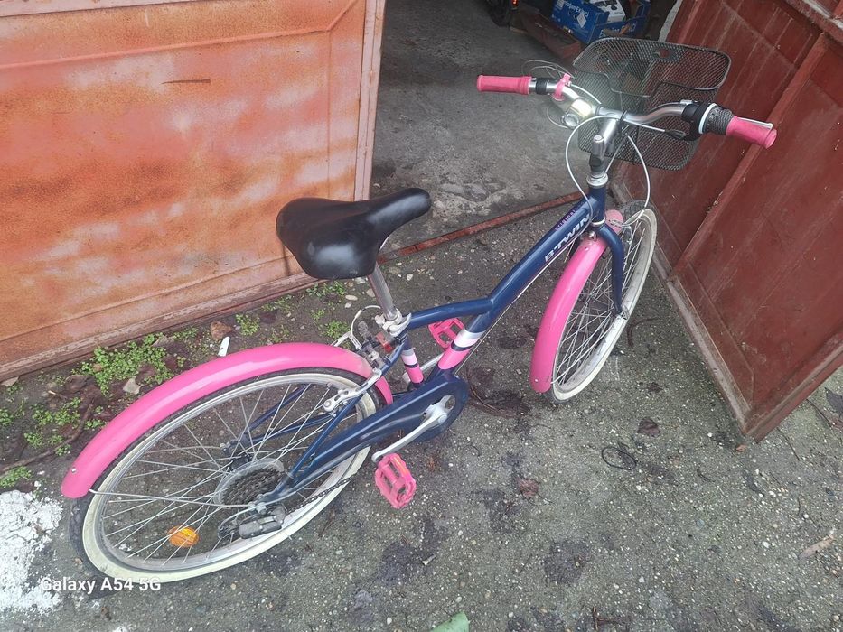 Bicicleta fete 9-12 ani