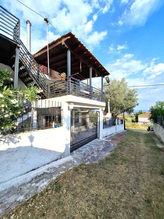 Продава къща 140м2 с изглед към морето с двор 264м2 Аспровалта, Гърция