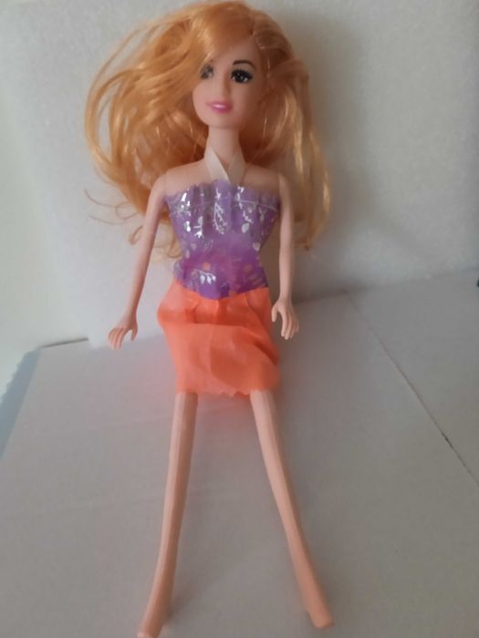 Кукла с музикалния механизъм (счупен крак)