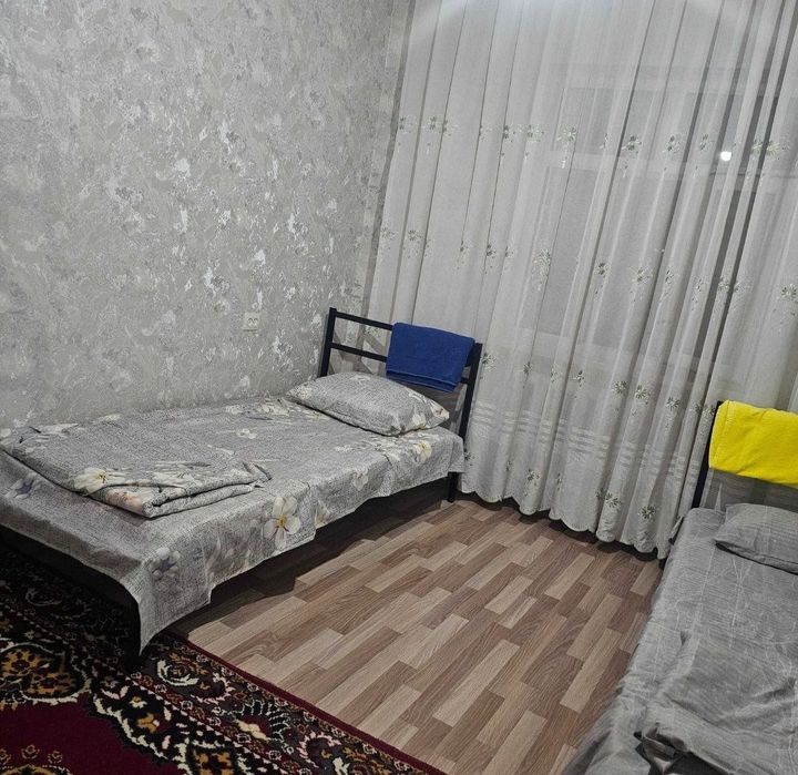 Продаётся 2 комнатная на 3 этаже на  Карасу 1.
