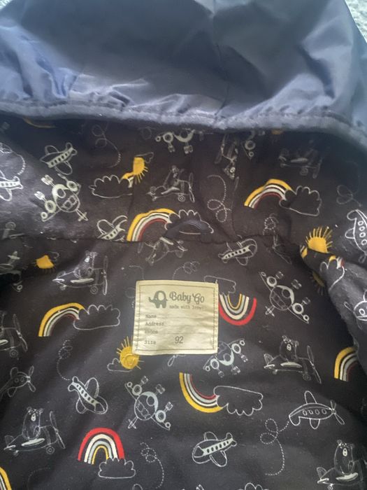Продам куртку на мальчика