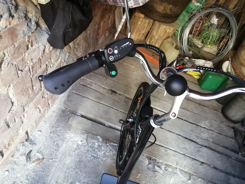 Sau Schimb cu motocicletă/Bicicletă electrică 3 roți ZT-81