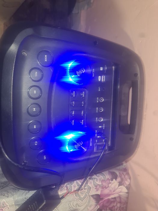 Vând boxa rts funcțională