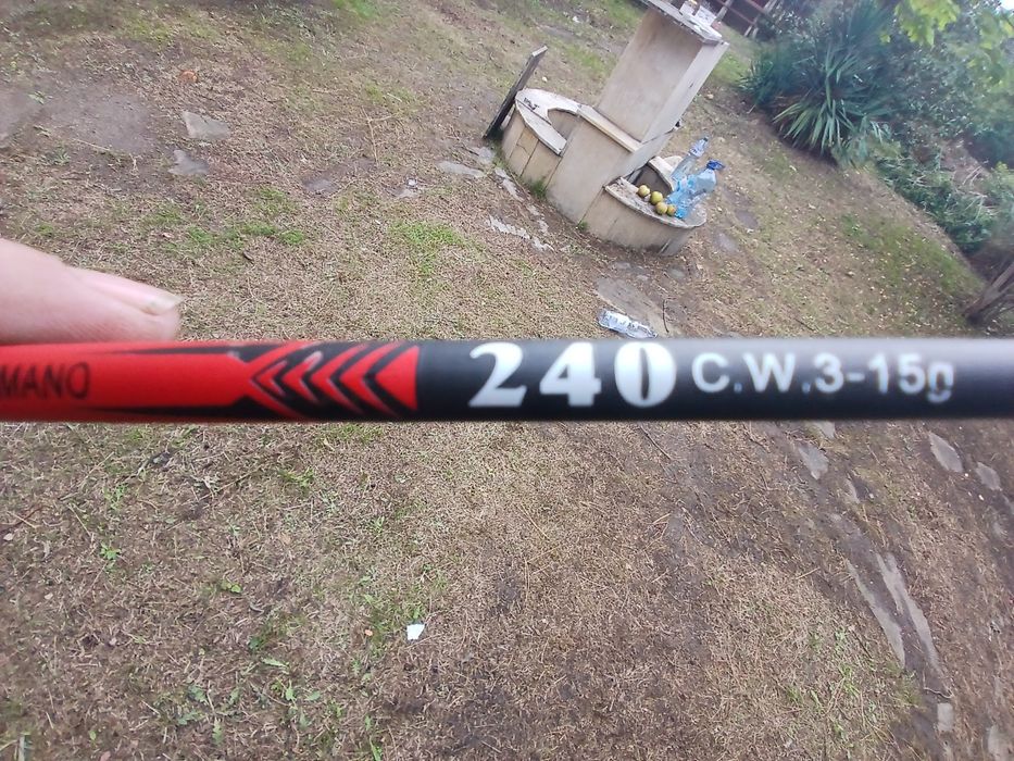 Продавам спининг Shimano акция 3 15 2.40 м