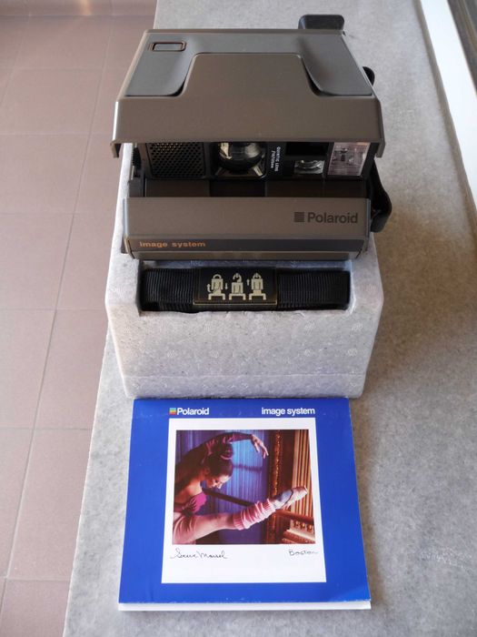 Нов фотоапарат Polaroid Image System за моментни снимки